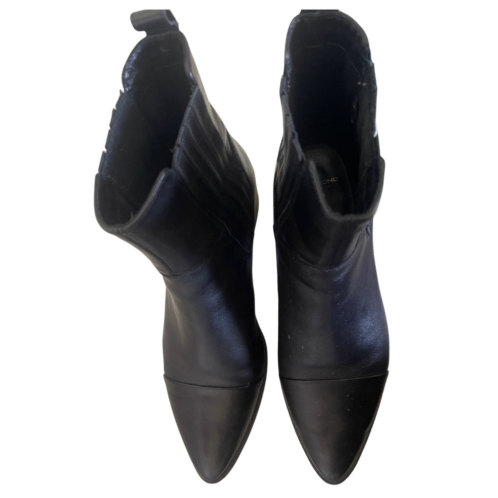 Vagabond Sleek Black Ankle Booties